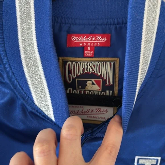 Dodger jacket - Mitchell & News size small - LIKE NEW
MLB - DODGERS - Picture 2 of 4